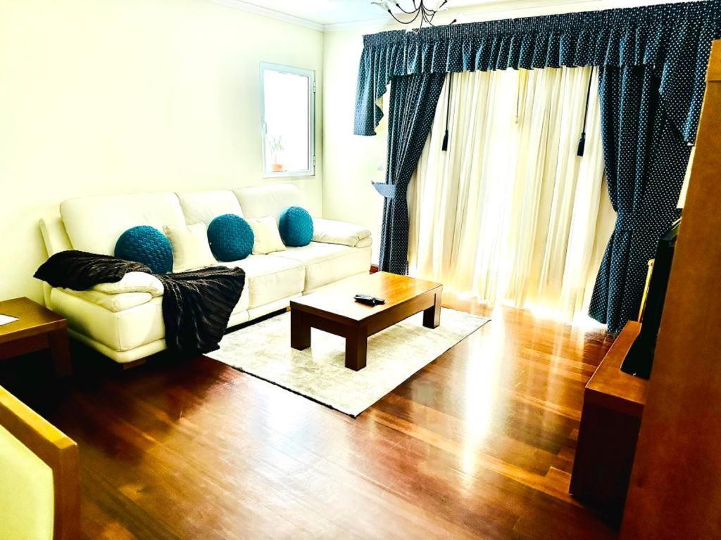 פונשל Smarts Apartment Da Ajuda מראה חיצוני תמונה